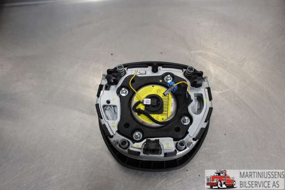 Airbag rattpute til BMW 5-Serie 2010-2017 (F10/F11) (F10/F11) (BMW|33678383902|)