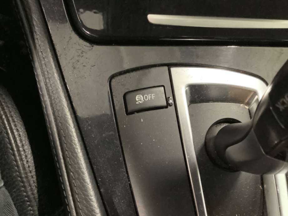 Bryter Antispinn til BMW 5-Serie, 2010-2017 (F10/F11) (F10/F11) (BMW|9202927/02)
