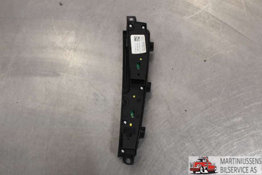 Bryter Antispinn til BMW 5-Serie 2010-2017 (F10/F11) (F10/F11) (BMW|9202927/02|)