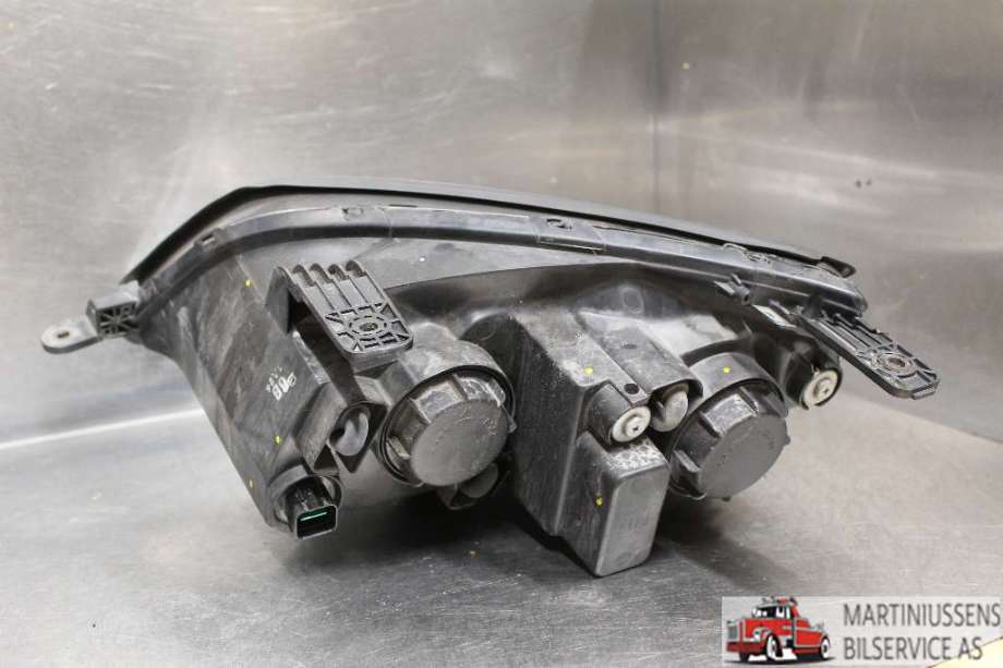Frontlykt høyre halogen til Opel Antara 2007-2013  (OPEL||96699882)