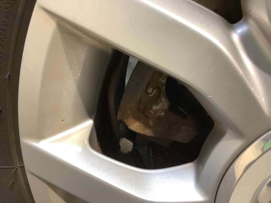 Bremsecaliper venstre foran til VW E-Up, 2013-2019  (VOLKSWAGEN|)