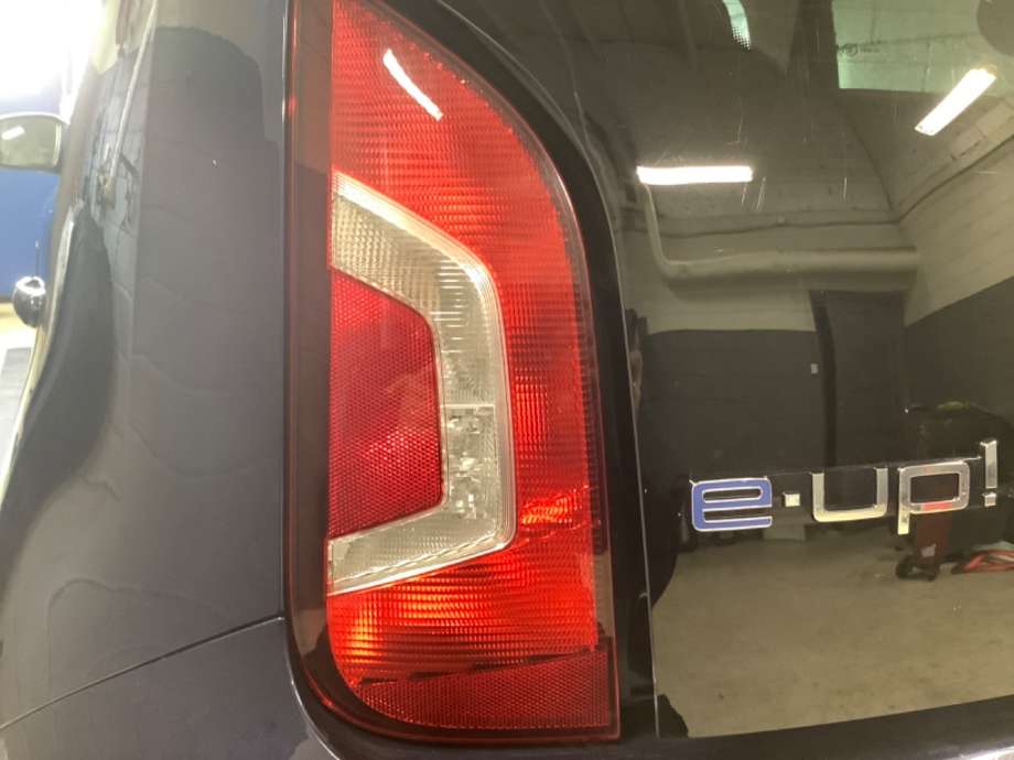 Baklykt venstre til VW E-Up, 2013-2019  (VOLKSWAGEN|)