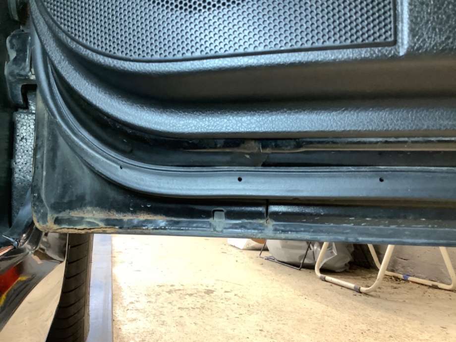 Dør høyre foran til Subaru Impreza 2008-2012 (Type III)  (SUBARU|)
