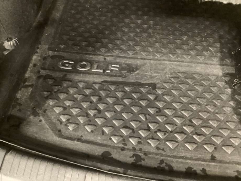 Bagasjerom teppe/gulvplate til VW e-Golf, 2017-2020 (Fase 2)  (VOLKSWAGEN|)