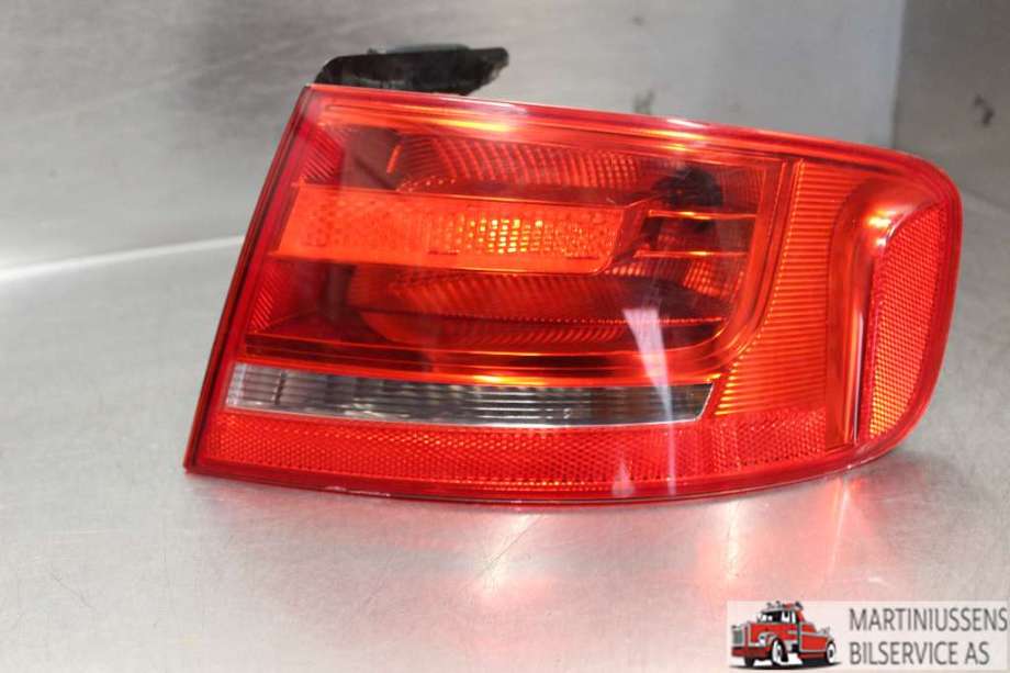 Baklykt høyre til Audi A4 2007-2014 (Type IV) (B8) (B8) (AUDI|8K9 945 096 B||8K5.945.096.D)