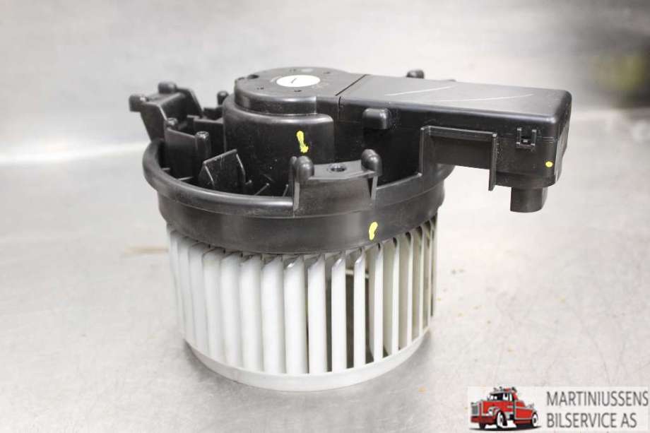 Varmeapparat motor til Toyota Hilux, 2016-2020  (TOYOTA|)