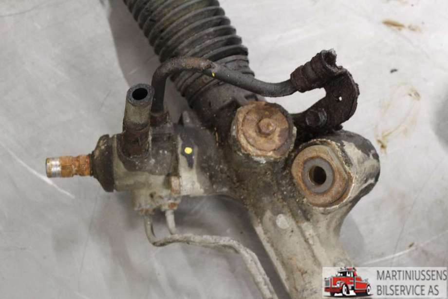 Tannstang til Toyota Hilux 2016-2020  (TOYOTA||16729.130)