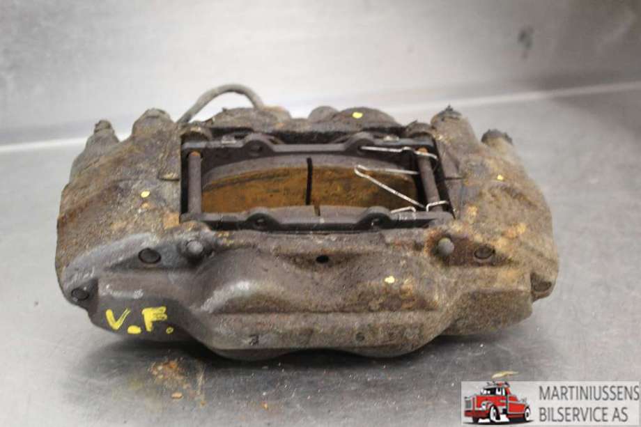 Bremsecaliper venstre foran til Toyota Hilux, 2016-2020  (TOYOTA|)
