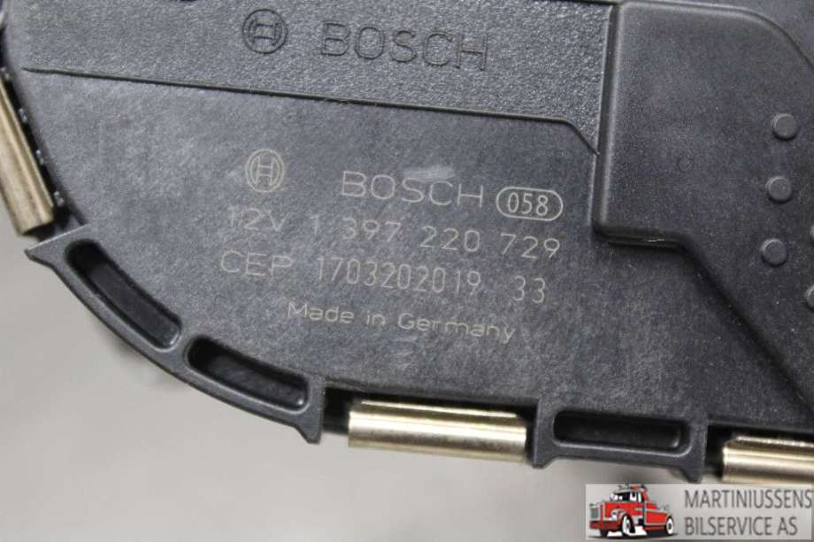 Viskermotor frontrute til Mercedes C-Klasse 2014-2018 (Fase 1) (W205) (W205) (MERCEDES||1 397 220 729)
