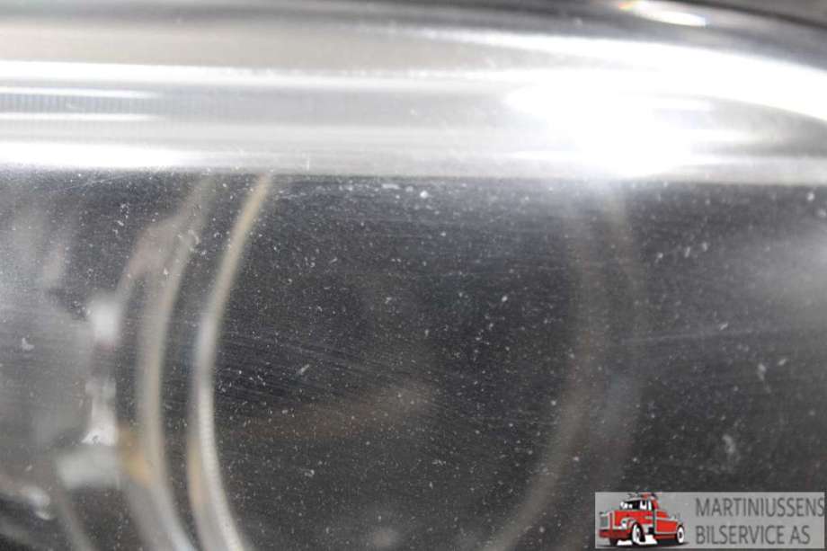 Frontlykt høyre halogen til BMW 5-Serie 2010-2017 (F10/F11) (F10/F11) (BMW|63117343912||1EL 011 087-22/AF)