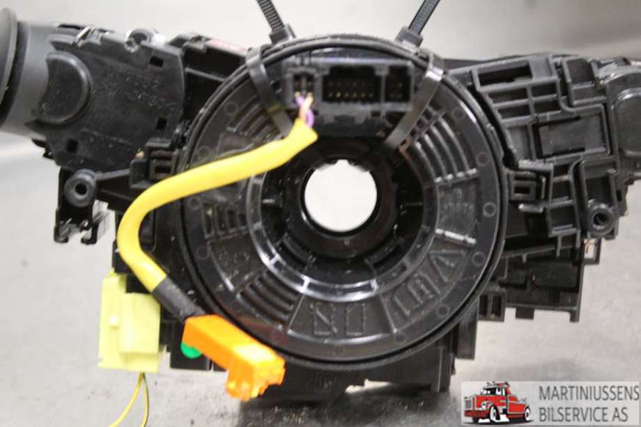 Bryter combi til Toyota Auris 2015-2019 (Type II, Fase 2)  (TOYOTA||17F852)