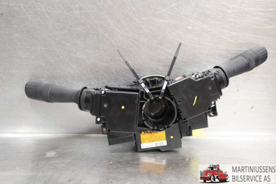 Bryter combi til Toyota Auris 2015-2019 (Type II, Fase 2)  (TOYOTA||17F852)