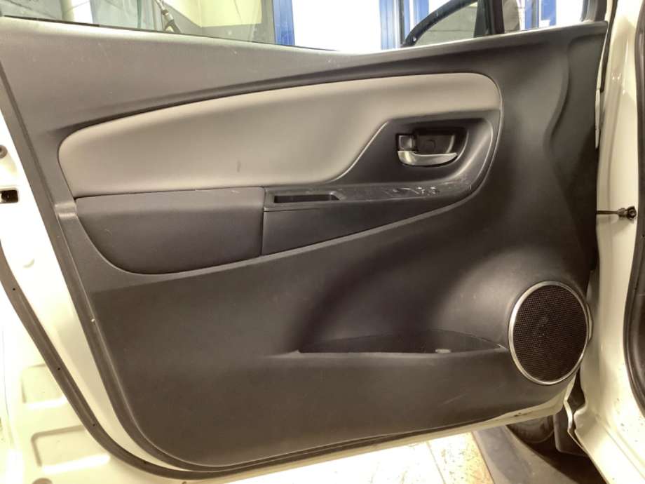 Dørtrekk venstre til Toyota Yaris, 2014-2020 (Type III, Fase 2)  (TOYOTA|)