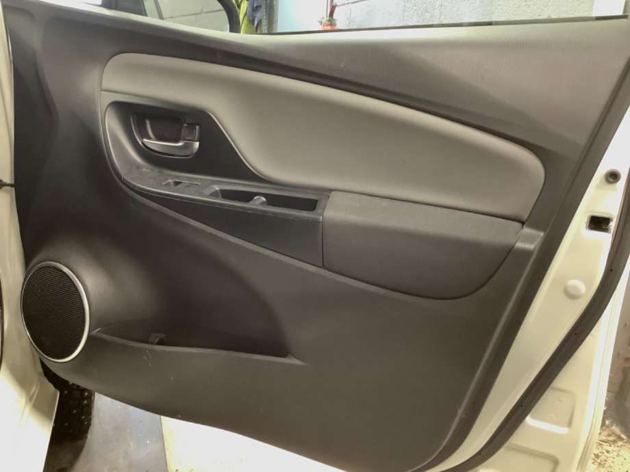 Dørtrekk høyre til Toyota Yaris, 2014-2020 (Type III, Fase 2)  (TOYOTA|)
