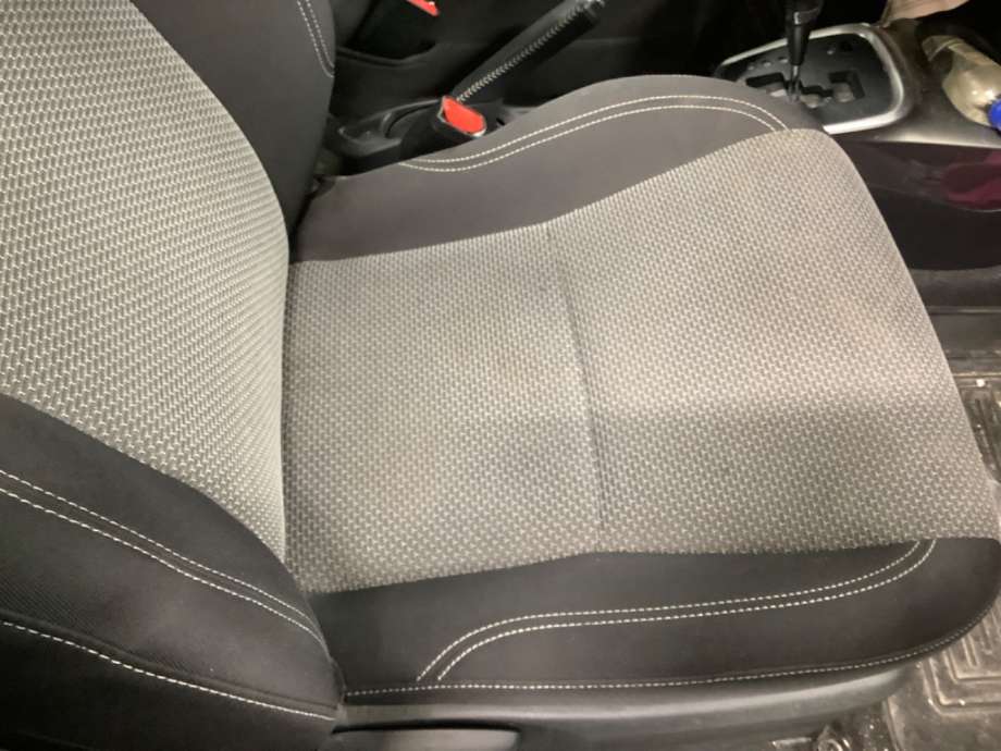 Sete foran høyre til Toyota Yaris 2014-2020 (Type III, Fase 2)  (TOYOTA|)