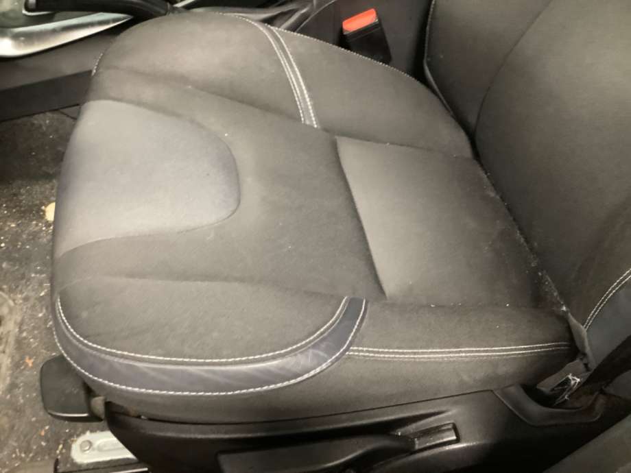 Sete foran venstre til Volvo V40, 2012-2019  (VOLVO|)