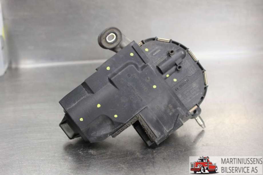Viskermotor frontrute til Volvo V40, 2012-2019  (VOLVO|)