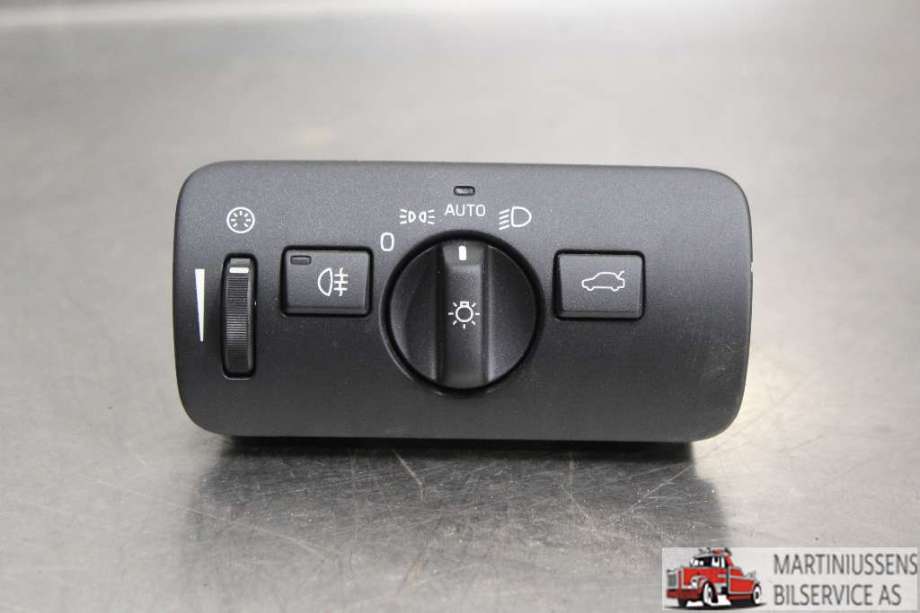 Bryter lys til Volvo V40 2012-2019  (VOLVO||30739424)