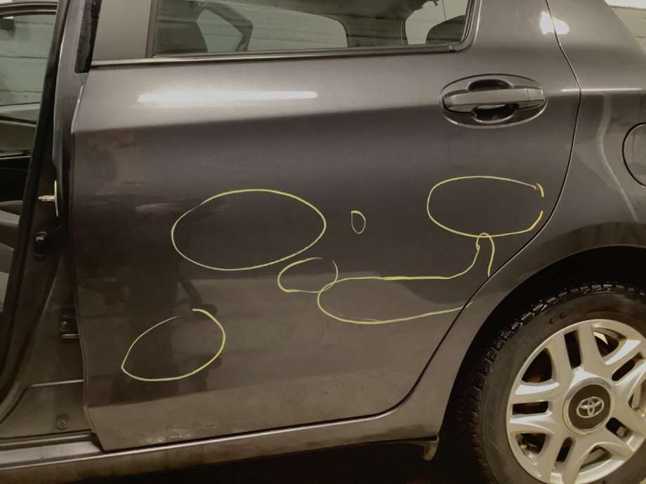 Dør venstre bak til Toyota Yaris, 2014-2020 (Type III, Fase 2)  (TOYOTA|)