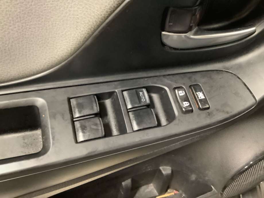 Bryter ruteheis til Toyota Yaris, 2014-2020 (Type III, Fase 2)  (TOYOTA|)