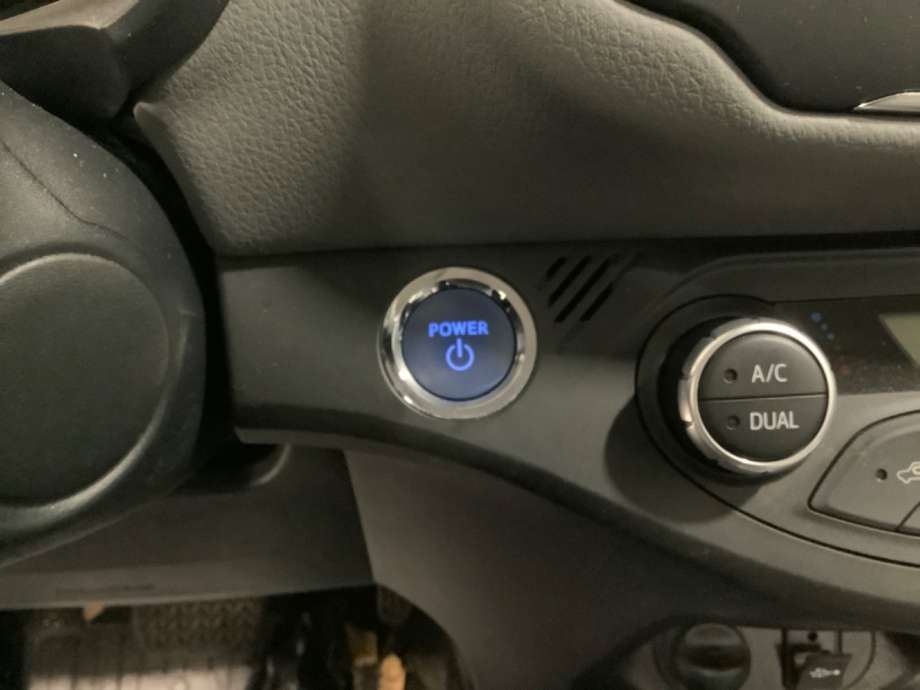 Bryter start/stopp til Toyota Yaris, 2014-2020 (Type III, Fase 2)  (TOYOTA|)