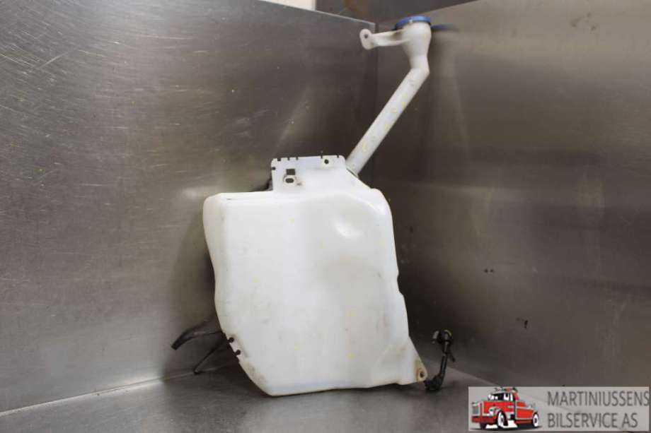 Spylertank til Nissan Qashqai, 2007-2010 (Type I, Fase 1)  (NISSAN|)