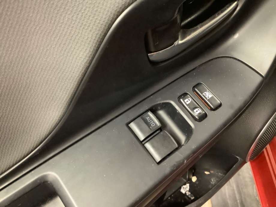 Bryter ruteheis til Toyota Yaris, 2014-2020 (Type III, Fase 2)  (TOYOTA|)