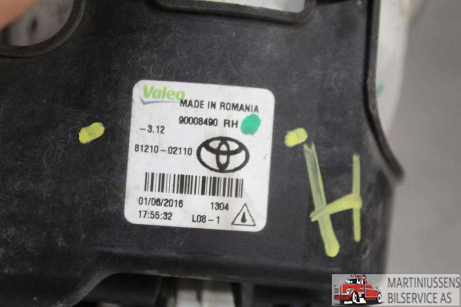 Tåkelykt høyre foran til Toyota Yaris 2014-2020 (Type III, Fase 2)  (TOYOTA||81210-02110)