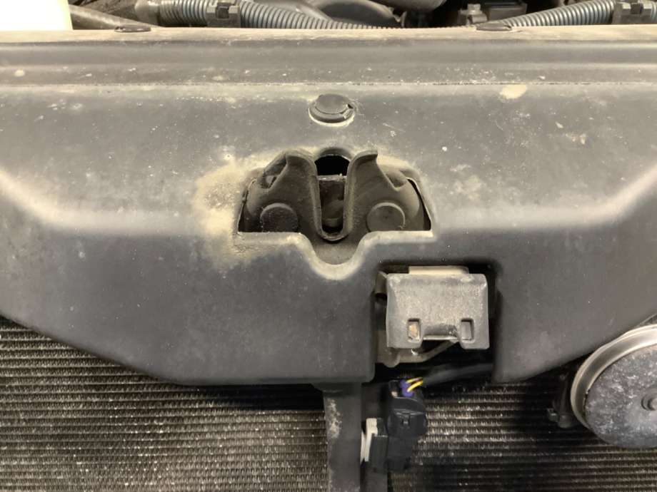 Panserlås til Toyota Land Cruiser 120, 2002-2009  (TOYOTA|)