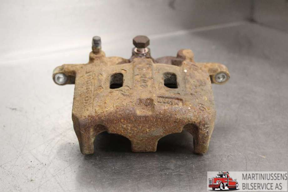 Bremsecaliper venstre foran til Isuzu D-Max 2017-2020 (Type II, Fase 2)  (ISUZU|)