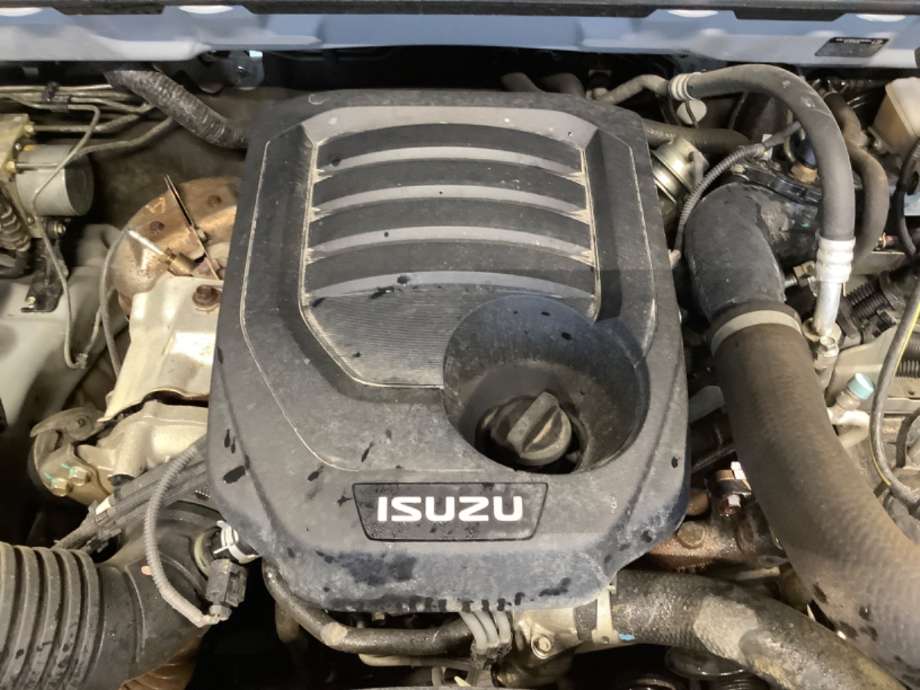 Motordeksel over motor til Isuzu D-Max, 2017-2020 (Type II, Fase 2)  (ISUZU|)