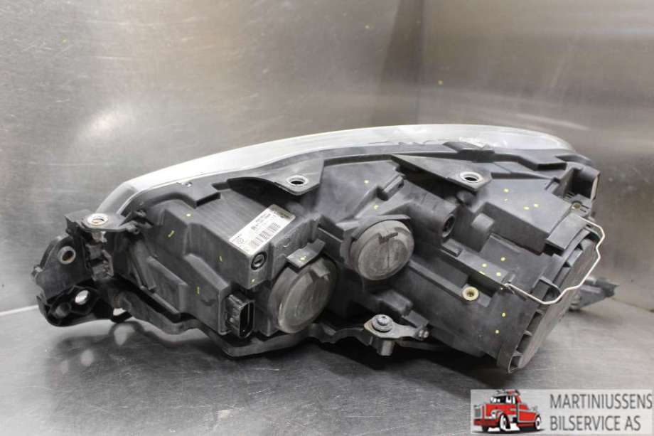 Frontlykt høyre halogen til VW Golf VI 2008-2012  (VOLKSWAGEN||5K1 941 006M)