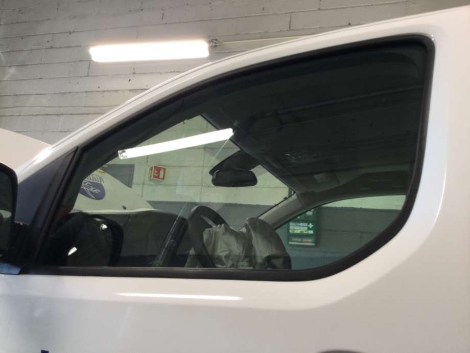 Siderute venstre foran til Peugeot Traveller, 2017-->>  (PEUGEOT|)