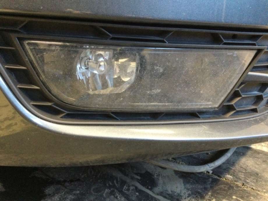 Tåkelykt høyre foran til Škoda Octavia, 2013-2016 (Type III, Fase 1)  (SKODA|5E0.941.700E)