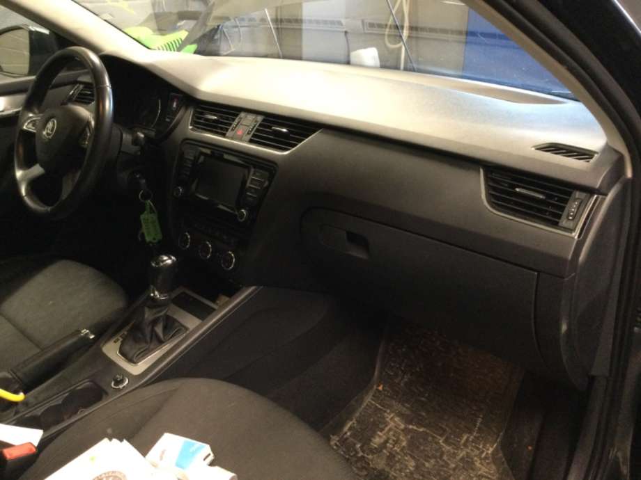 Dashbord til Škoda Octavia, 2013-2016 (Type III, Fase 1)  (SKODA|)