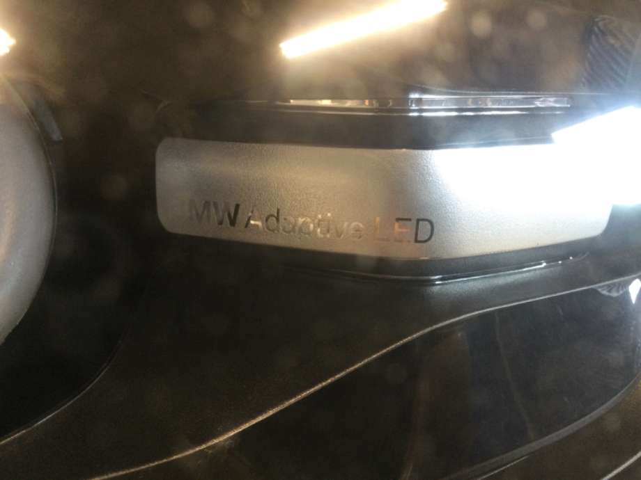 Frontlykt høyre halogen til BMW i3 2013-2022  (BMW||90118324)