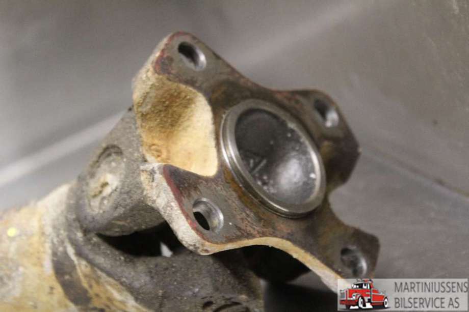 Mellomaksel fremre til Toyota Hilux 2012-2016  (TOYOTA||37140-0K062)