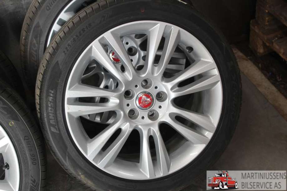 Hjulsett aluminium sommer til Jaguar XE 2015-->>  (JAGUAR|-7MM||225/45-18)