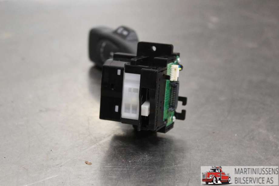 Bryter blink til Volvo V40 2012-2019  (VOLVO||31394001)