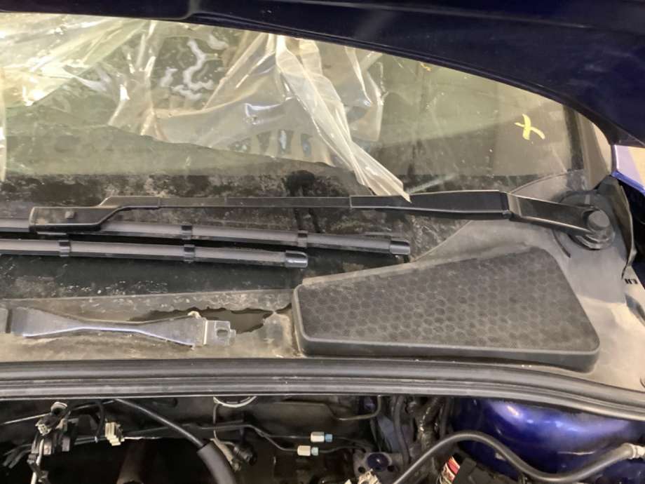 Viskerarmer frontrute til Ford Focus, 2014-2018 (Type III, Fase 2)  (FORD|)