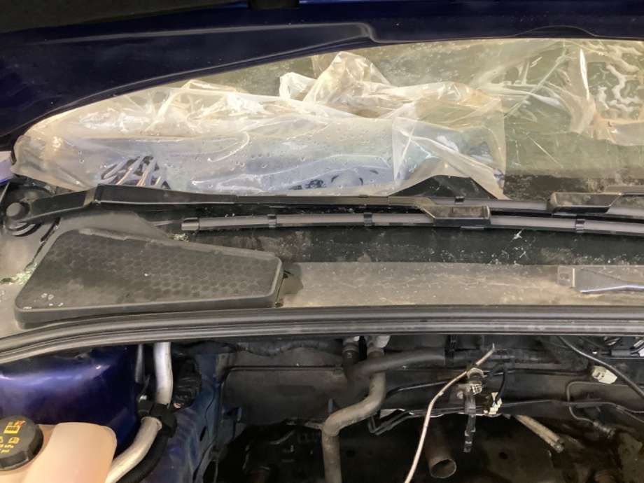 Viskerarmer frontrute til Ford Focus, 2014-2018 (Type III, Fase 2)  (FORD|)