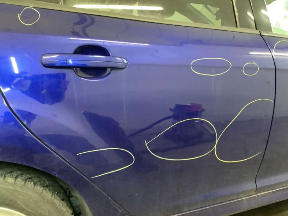 Dør høyre bak til Ford Focus, 2014-2018 (Type III, Fase 2)  (FORD|)