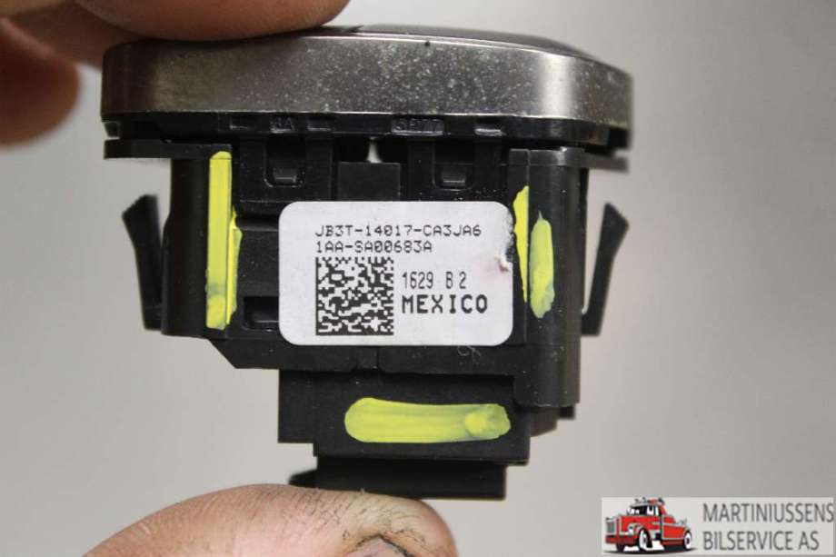 Bryter diverse til Ford Ranger / Ranger Raptor 2015-2022  (FORD||JB3T-14017-CA3JA6)