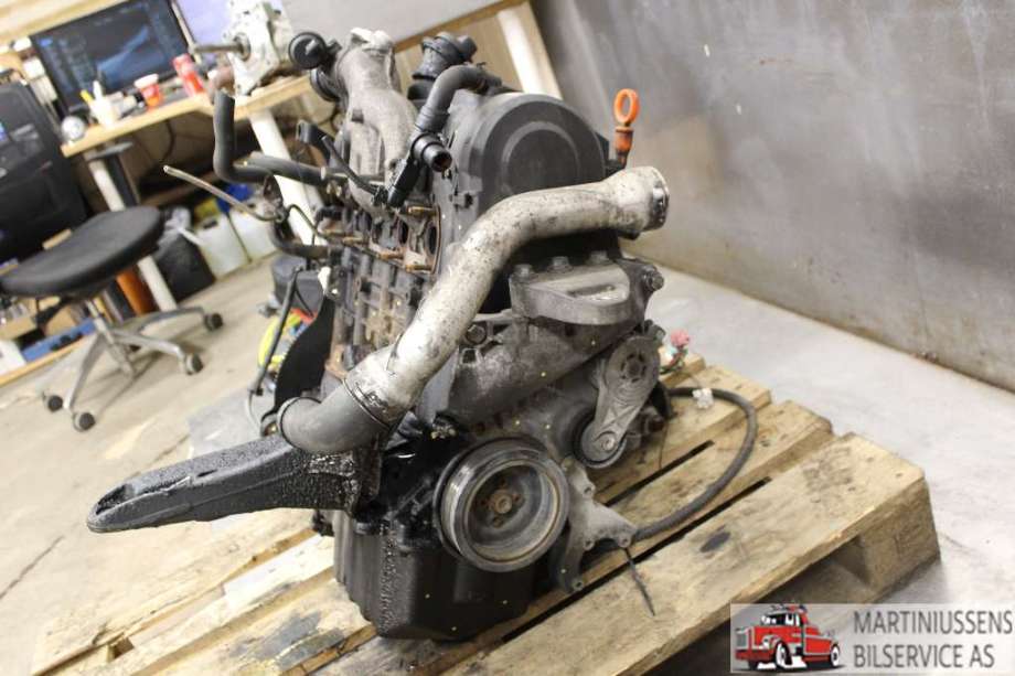 Motor diesel til VW Transporter / Caravelle 2003-2009 (Fase 1) (T5) (T5) (VOLKSWAGEN|AXB|)