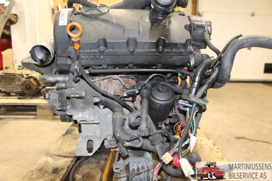 Motor diesel til VW Transporter / Caravelle 2003-2009 (Fase 1) (T5) (T5) (VOLKSWAGEN|AXB|)