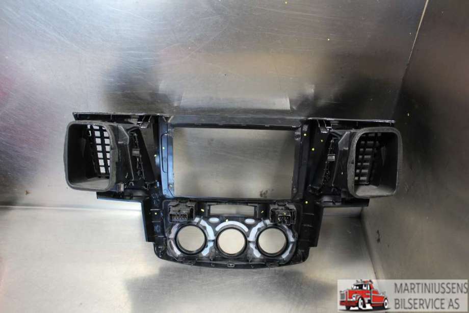 Diverse deler til Toyota Hilux 2012-2016  (TOYOTA|)