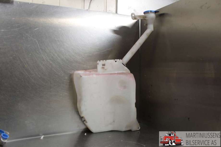 Spylertank til Nissan Qashqai 2010-2014 (Type I, Fase 2)  (NISSAN||28910 1D900)