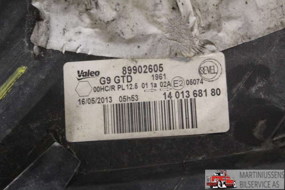 Frontlykt venstre halogen til Toyota Proace 2013-2016 (Type I)  (TOYOTA||14 013 681 80)