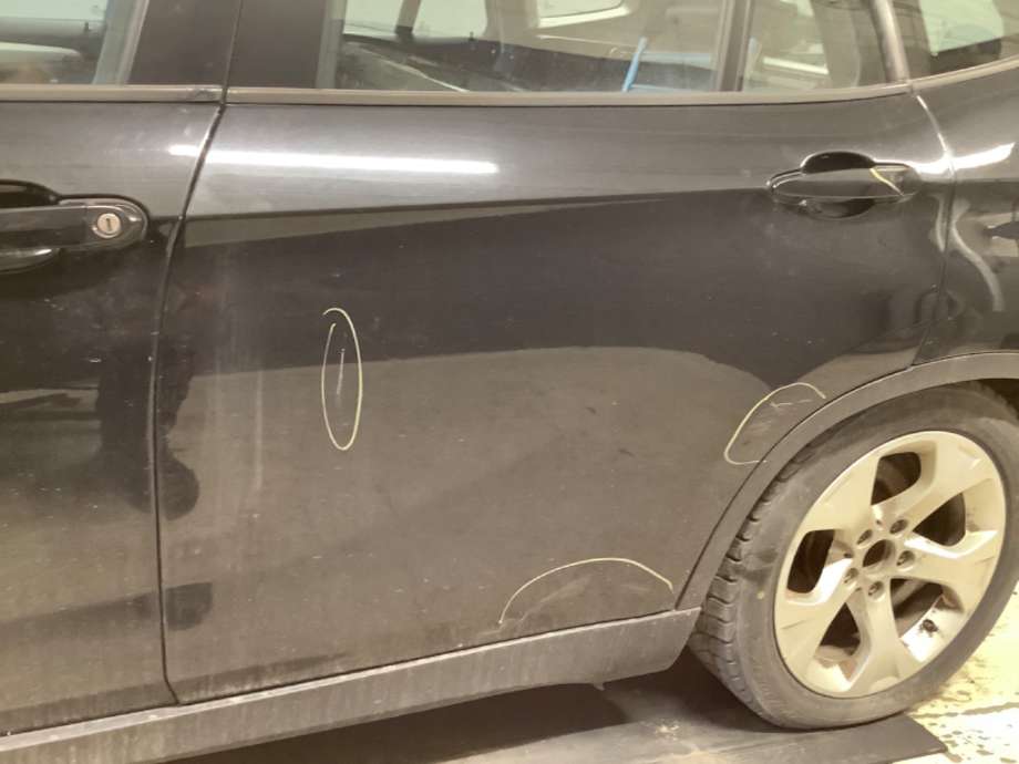 Dør venstre bak til BMW X1, 2009-2015 (E84) (E84) (BMW|)