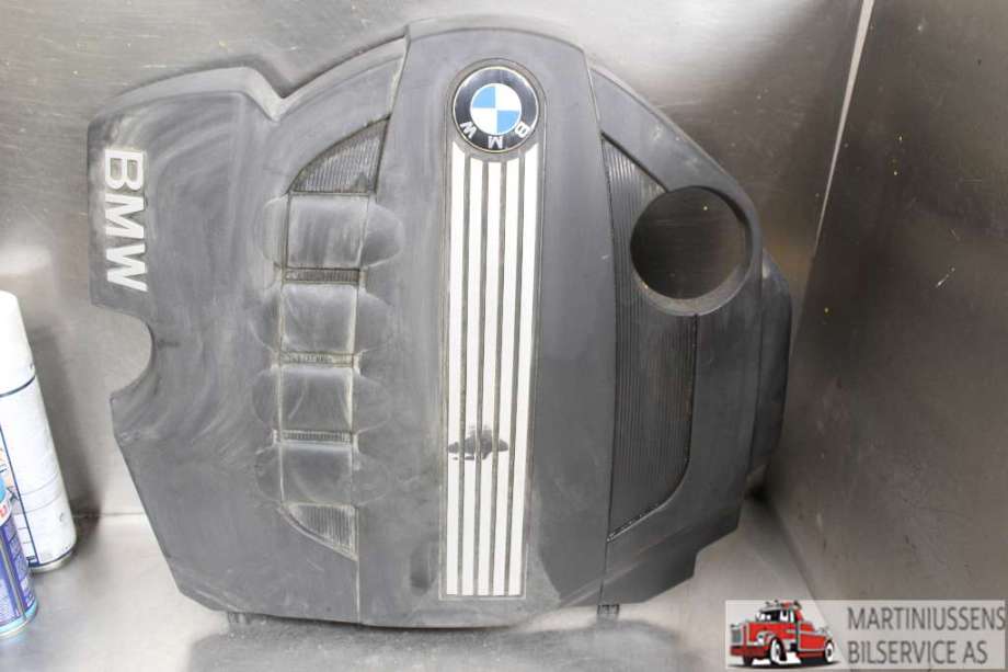 Motordeksel over motor til BMW X1 2009-2015 (E84) (E84) (BMW||1114 7797410-08)